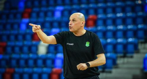 6 من 9.. أحمد عمر يواصل تفوقه على أوجستي بمواجهات سلة الاتحاد والأهلي